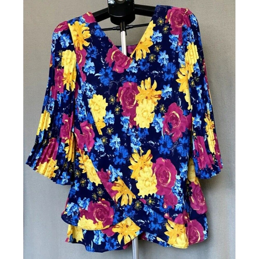 Laurie Felt Woman's Long Sleeve Multicolor Floral Small Blouse NEW